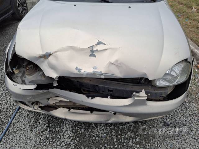 2004 CHEVROLET CORSA SEDAN 