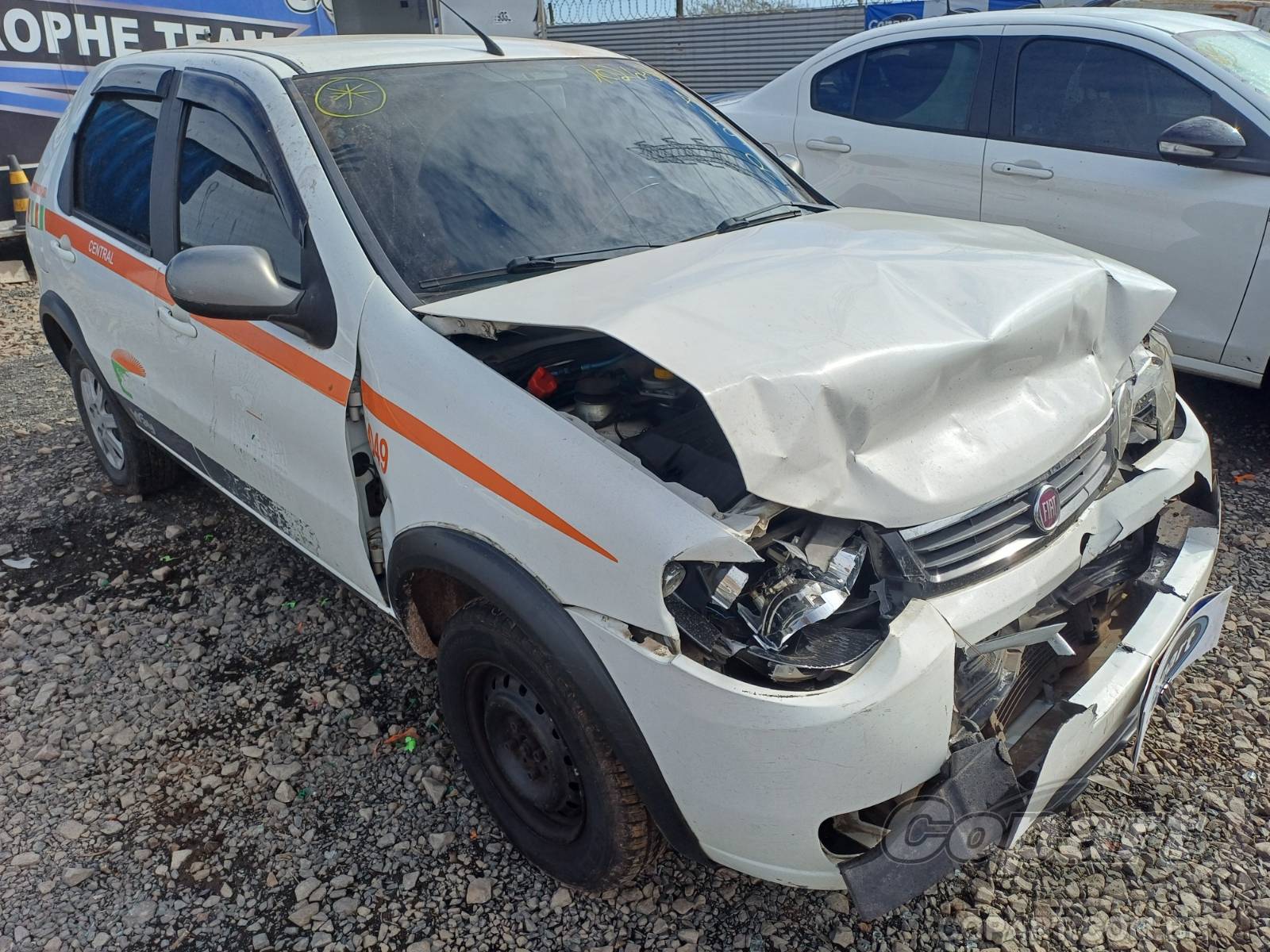 Veículo Fiat Palio FIAT PALIO FIRE WAY 1.0 2014 2015 em leilão