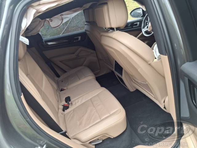 2019 PORSCHE CAYENNE 