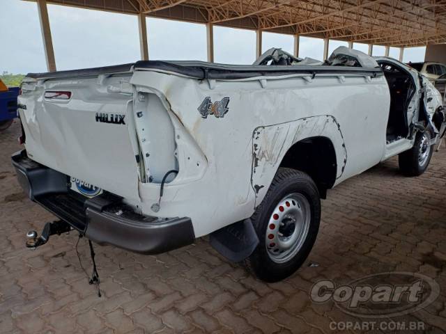 2025 TOYOTA HILUX CS 