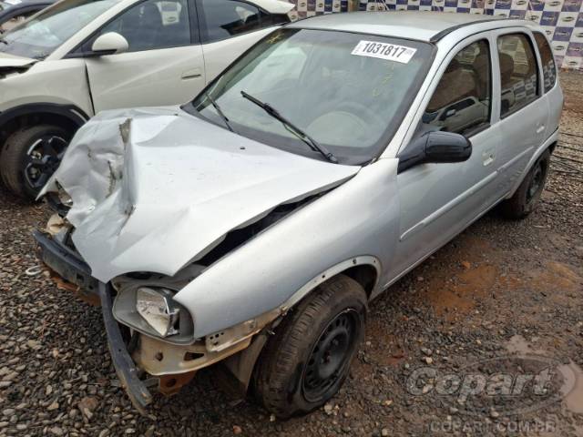 2002 CHEVROLET CORSA 