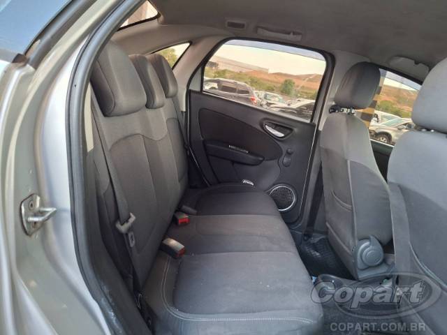 2016 FIAT GRAND SIENA 