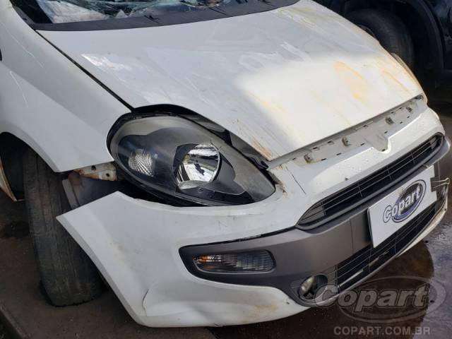 2016 FIAT PUNTO 