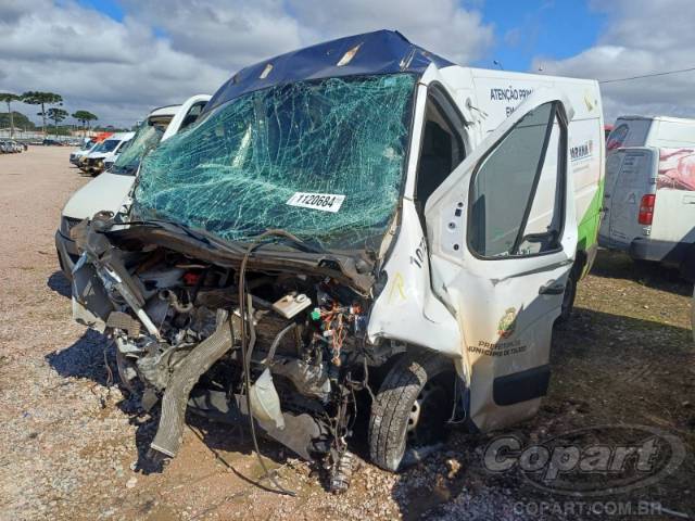 2025 RENAULT MASTER FURGAO 