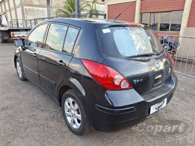 2011 NISSAN TIIDA 