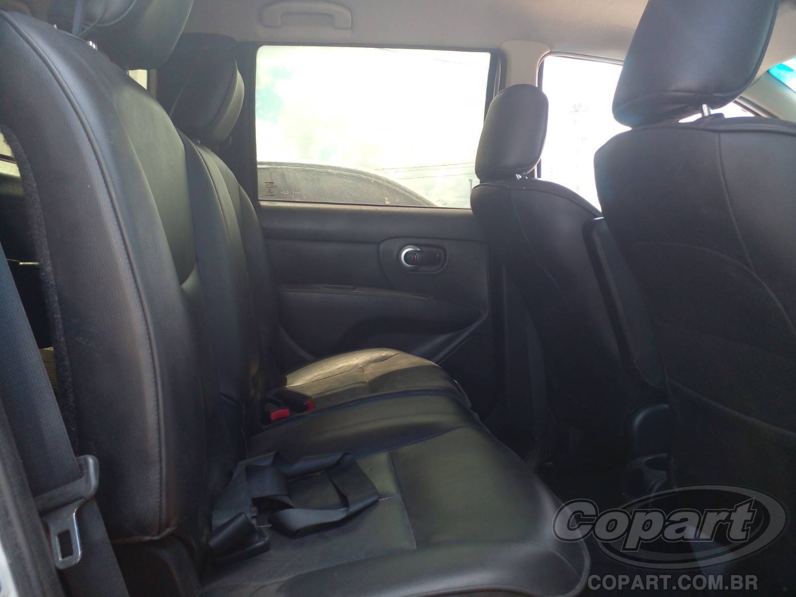 Foto 6 de 10: 2014 NISSAN GRAND LIVINA