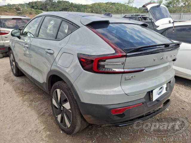 2024 VOLVO C40 