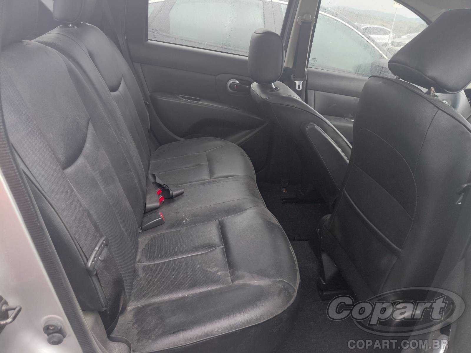 2014 NISSAN LIVINA — foto 6 de 10