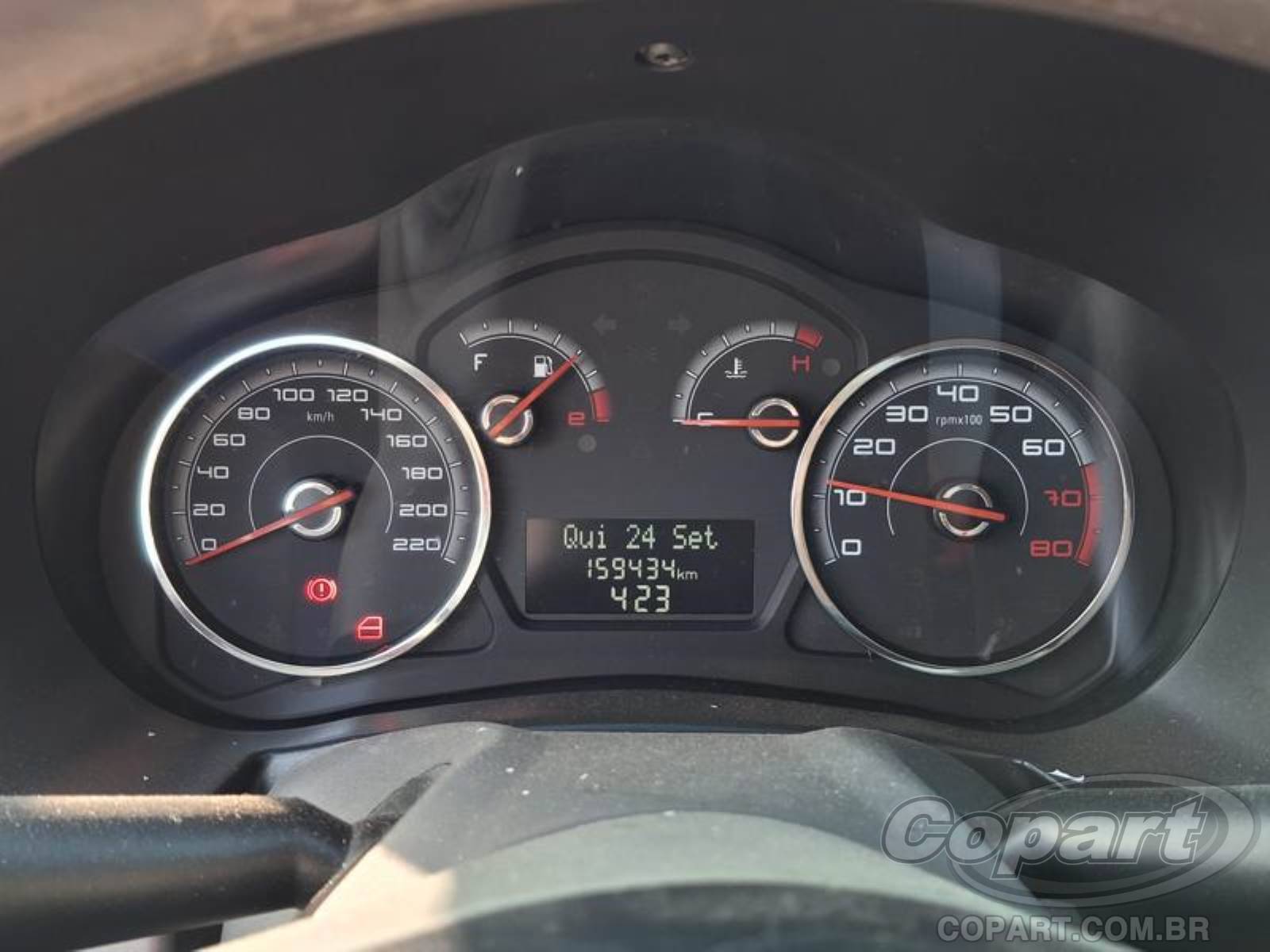 Foto 8 de 10: 2013 FIAT GRAND SIENA