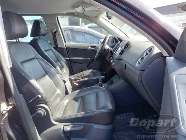2011 VOLKSWAGEN TIGUAN 