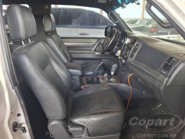 2016 MITSUBISHI PAJERO FULL 