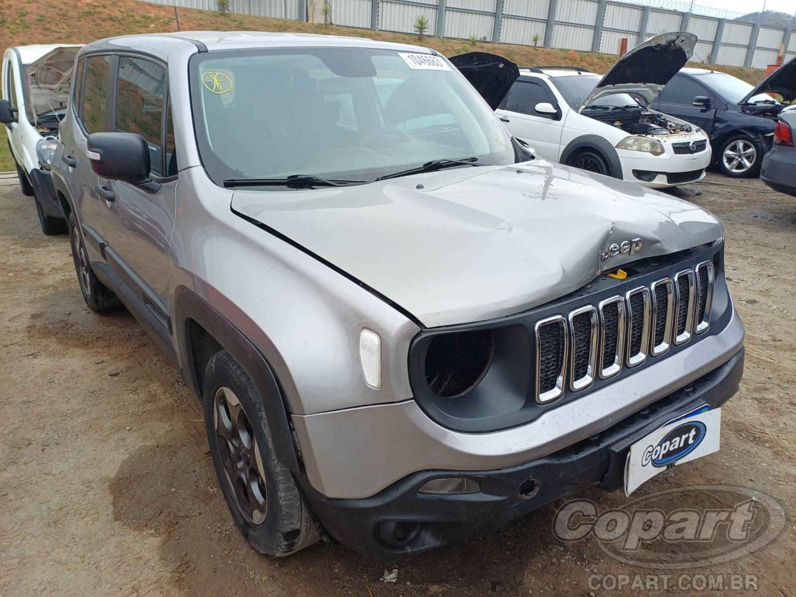 Veículo Fiat Renegade JEEP RENEGADE 1.8 16V E.TORQ EVO FLEXIVEL ALCOOL/GASOLINA 2019/2020 2020 em leilão
