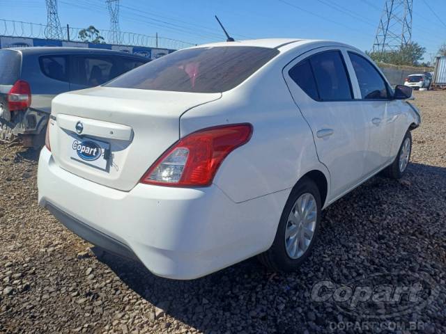 2016 NISSAN VERSA 