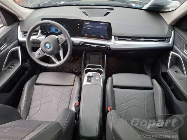 2025 BMW IX1 