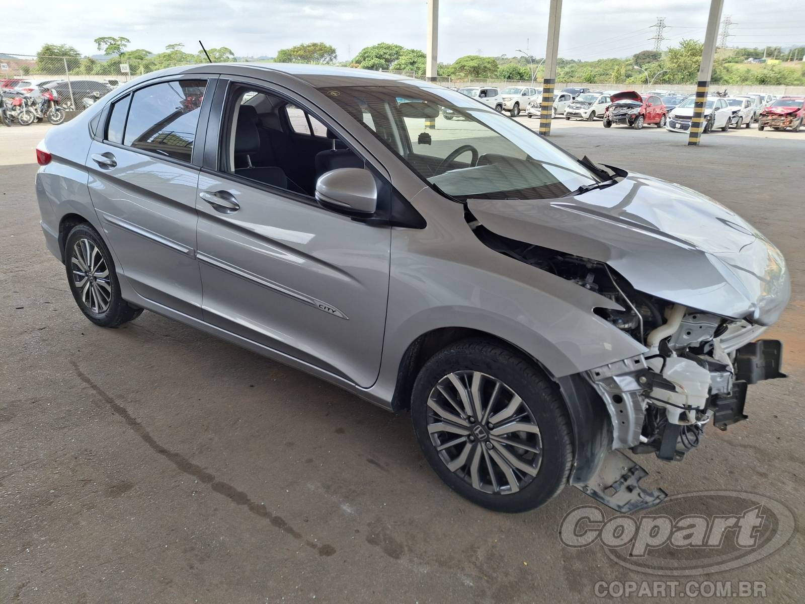 Veículo Honda City Honda City LX 1.5 16V i-VTEC 2020 Colisão Média Monta 2020 em leilão