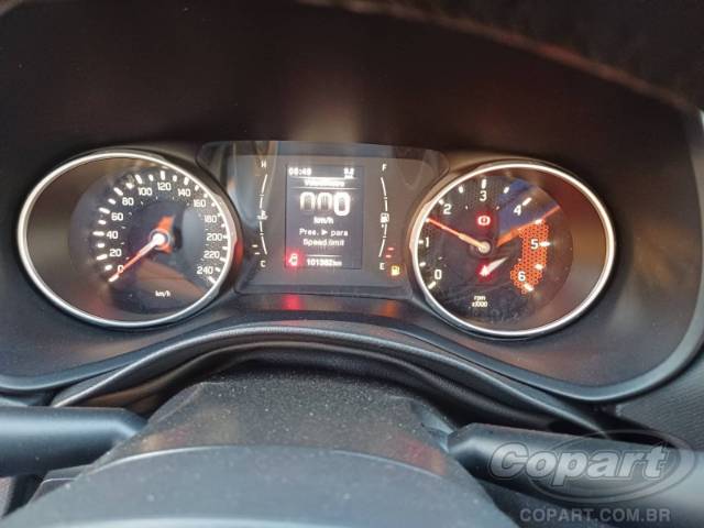 2017 FIAT TORO 
