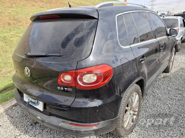 2010 VOLKSWAGEN TIGUAN 