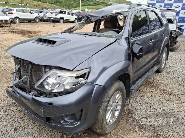 2013 TOYOTA HILUX SW4 