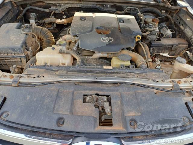 2017 TOYOTA HILUX CD 