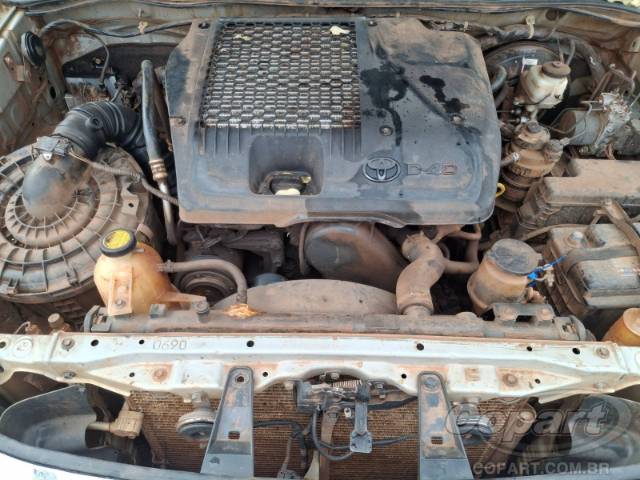 2013 TOYOTA HILUX SW4 