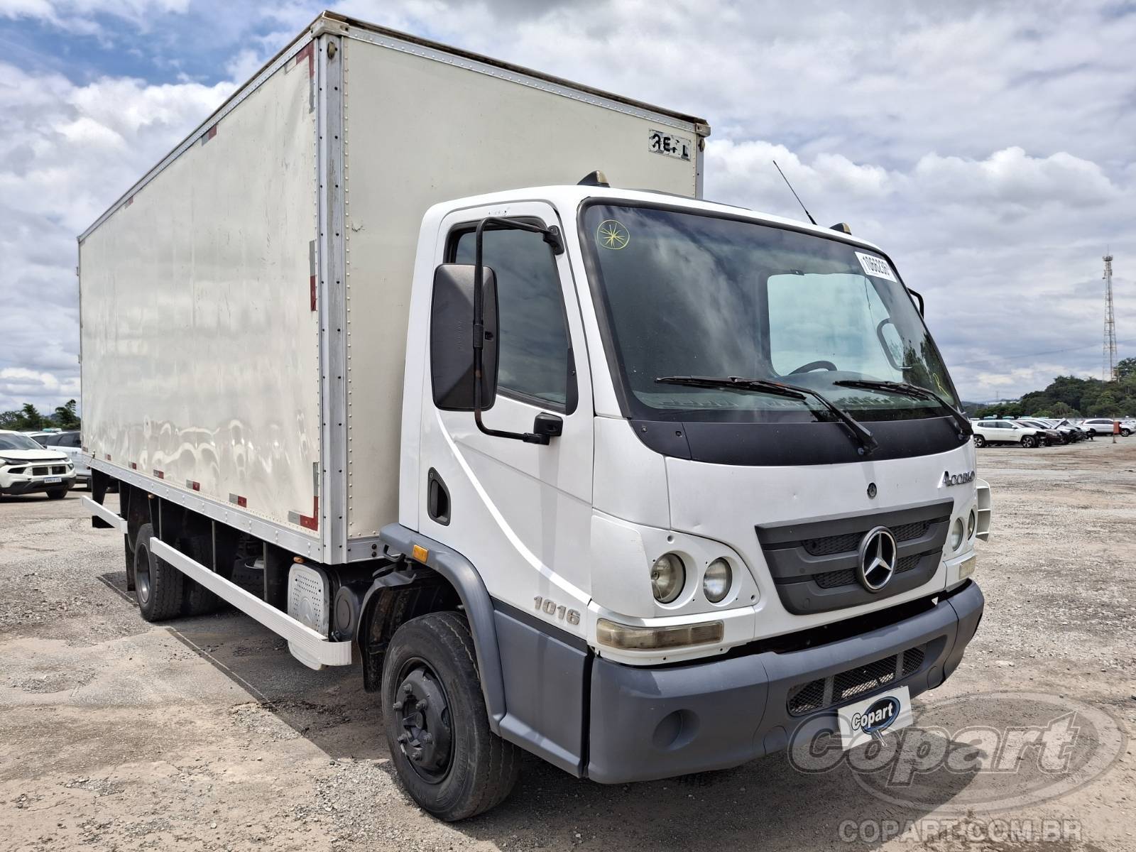 Mercedes Benz Accelo