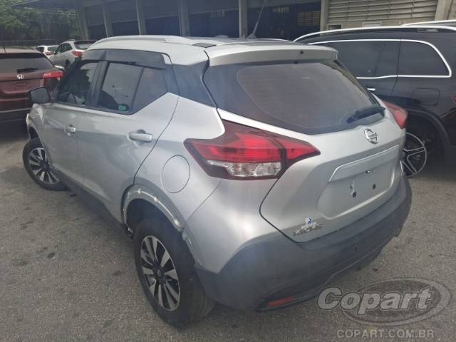 2019 NISSAN KICKS 