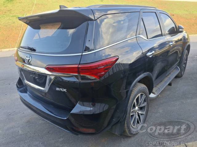 2016 TOYOTA HILUX SW4 
