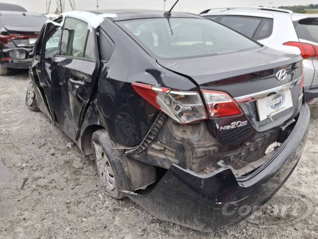 2014 HYUNDAI HB20S 