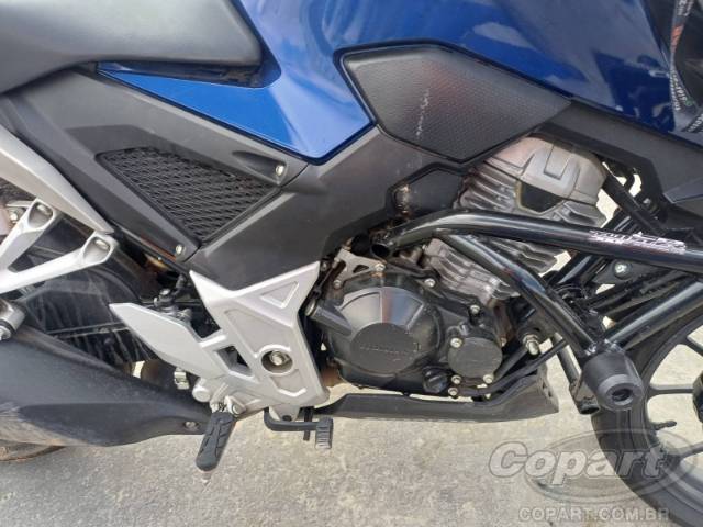 2026 HONDA CB 300F 