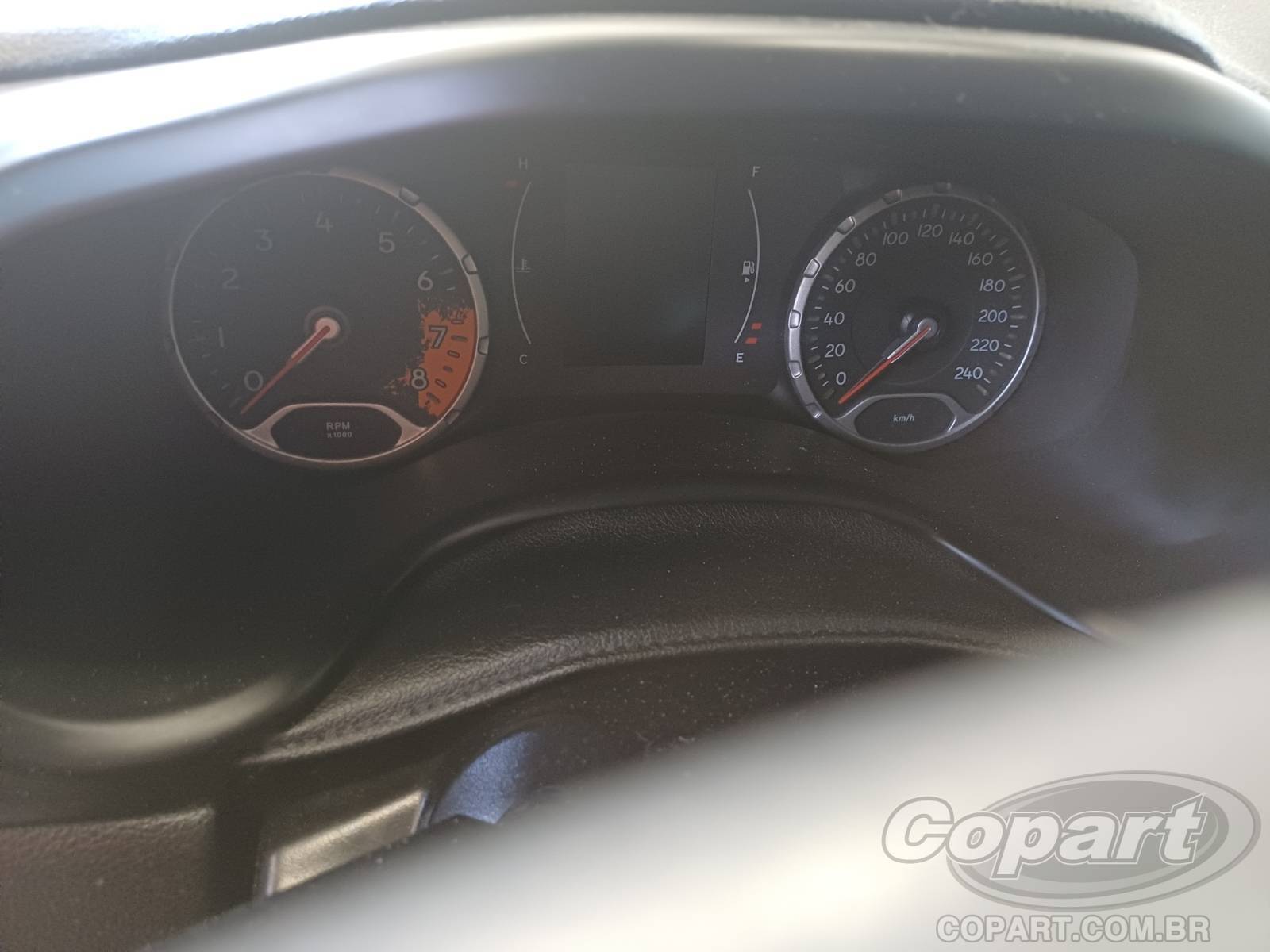 Foto 8 de 10: 2016 JEEP RENEGADE