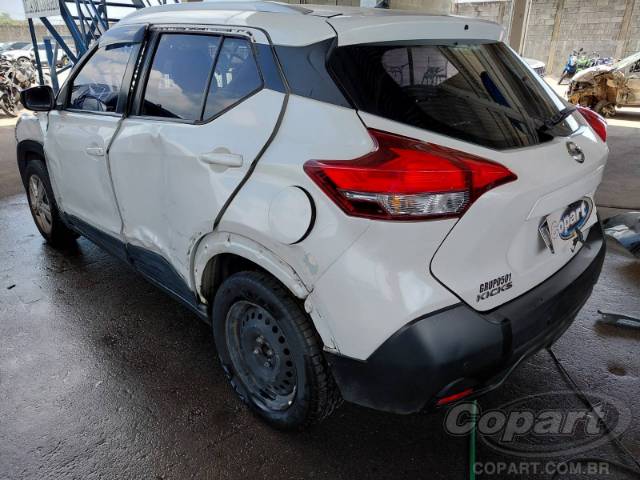 2020 NISSAN KICKS 