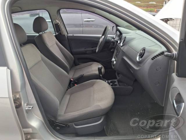 2010 VOLKSWAGEN VOYAGE 