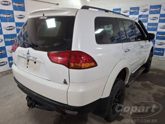 2011 MITSUBISHI PAJERO DAKAR 