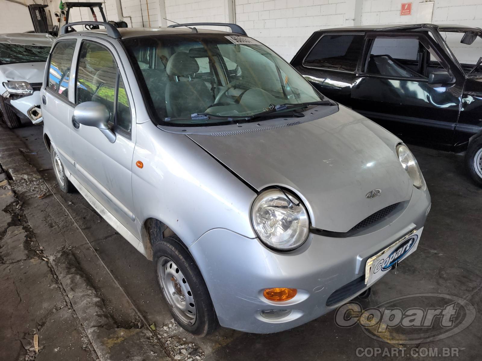 Veículo Caoa Chery QQ Chery QQ 1.1 2013 Pequena Monta Lateral 2013 em leilão