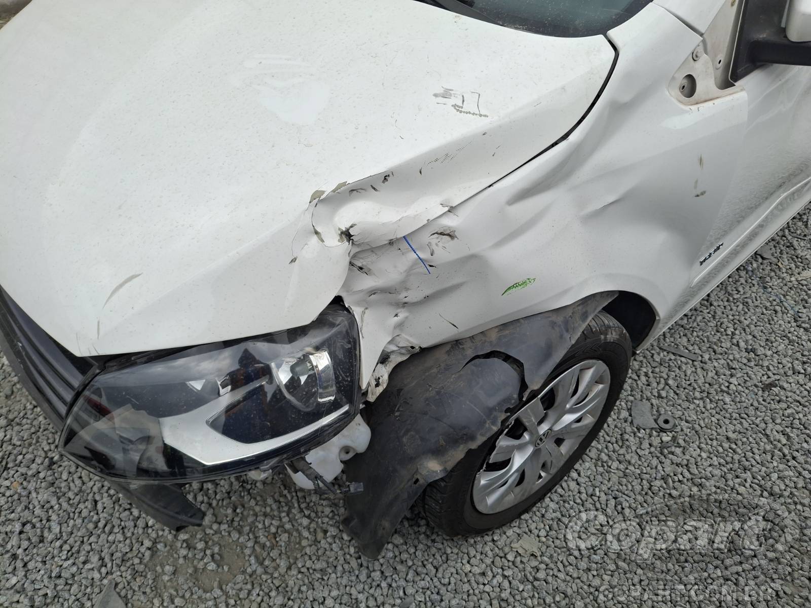 2013 VOLKSWAGEN FOX — foto 13 de 14