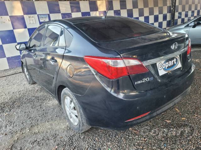 2014 HYUNDAI HB20S 