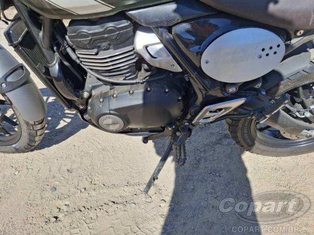 2025 TRIUMPH SCRAMBLER 