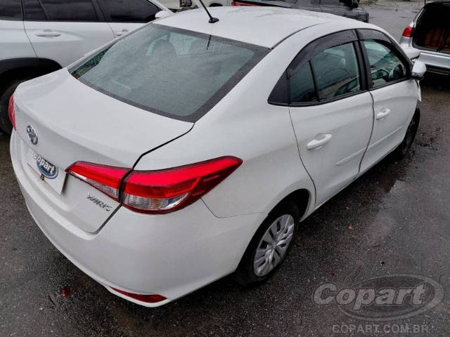 2024 TOYOTA YARIS SEDA 