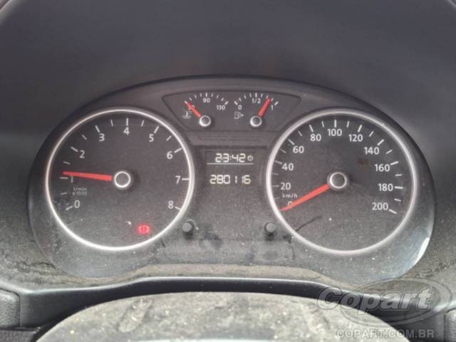 2011 VOLKSWAGEN VOYAGE 