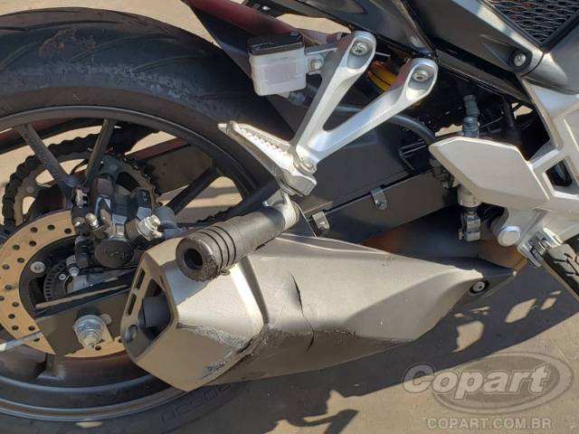 2025 HONDA CB 300F 