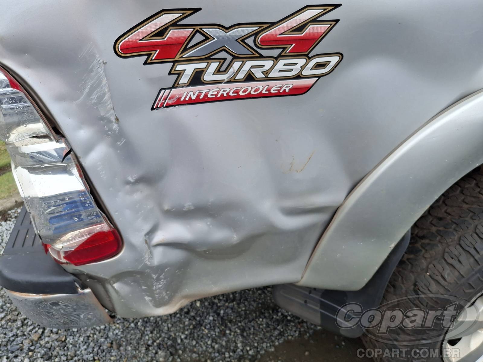 2013 TOYOTA HILUX CD — foto 12 de 15