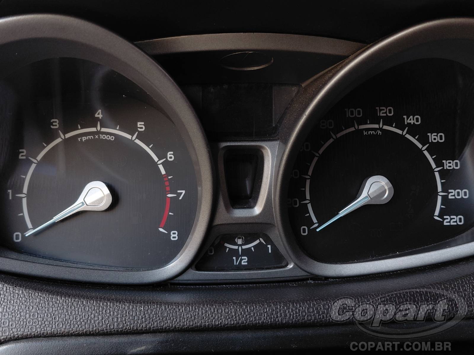 Foto 8 de 10: 2017 FORD ECOSPORT