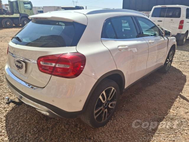 2016 MERCEDES BENZ GLA 