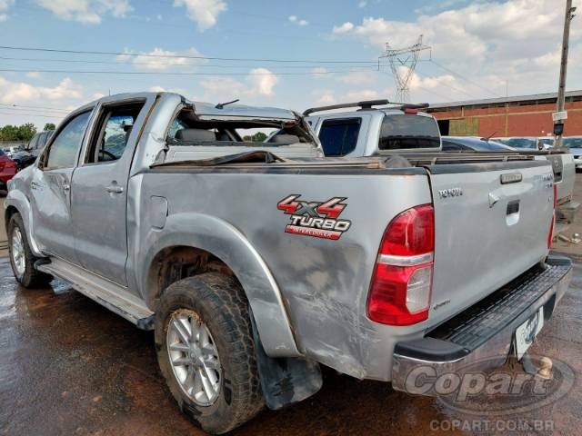 2013 TOYOTA HILUX CD 