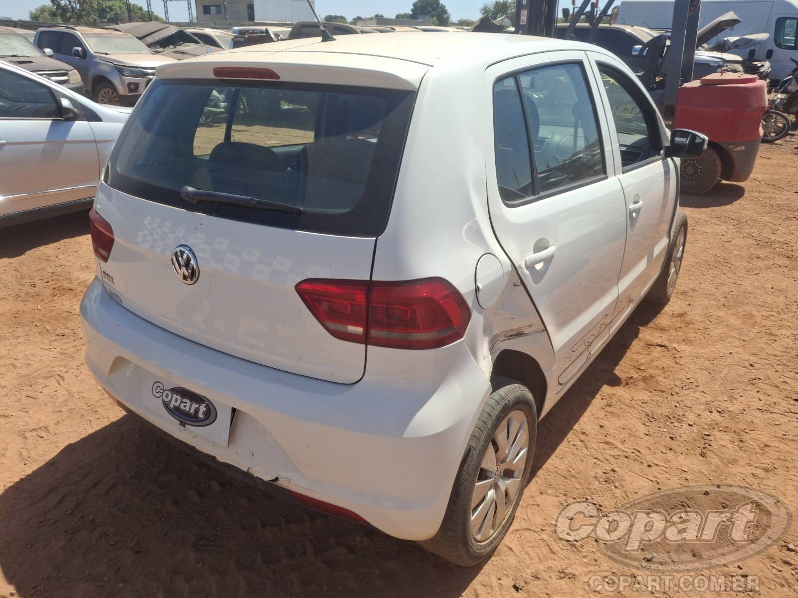 2016 VOLKSWAGEN FOX — foto 4 de 10
