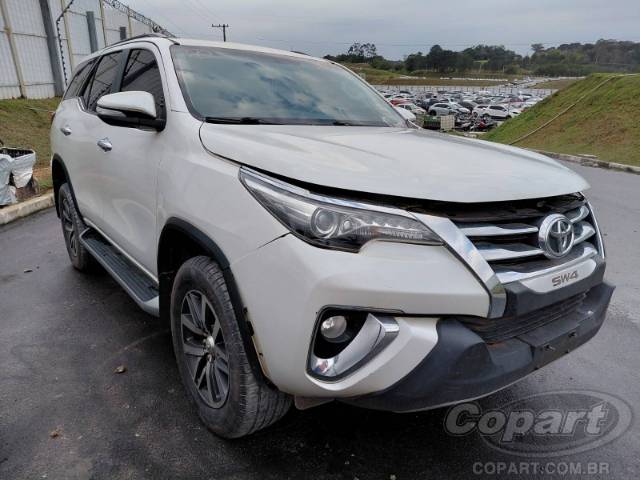 2016 TOYOTA HILUX SW4 