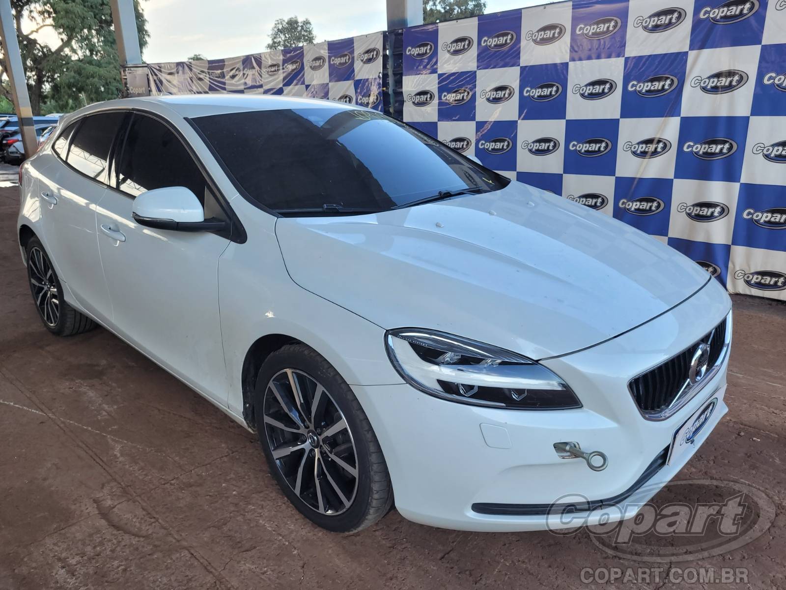 Veículo Volvo V40 Volvo V40 T4 Momentum 2.0 Drive-e Turbo 2019 2019 em leilão
