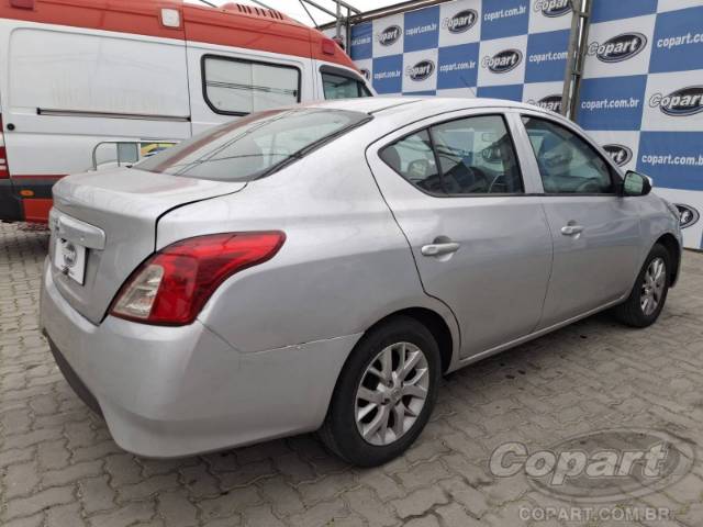 2017 NISSAN VERSA 