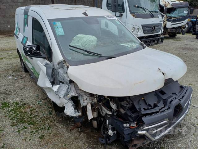 2025 RENAULT KANGOO 