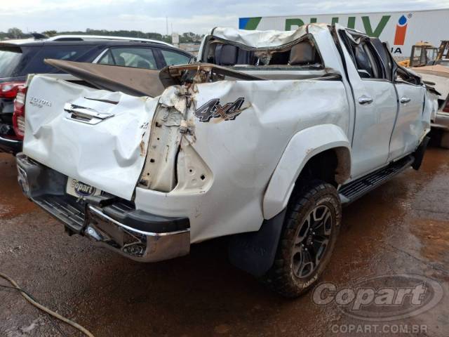 2024 TOYOTA HILUX CD 